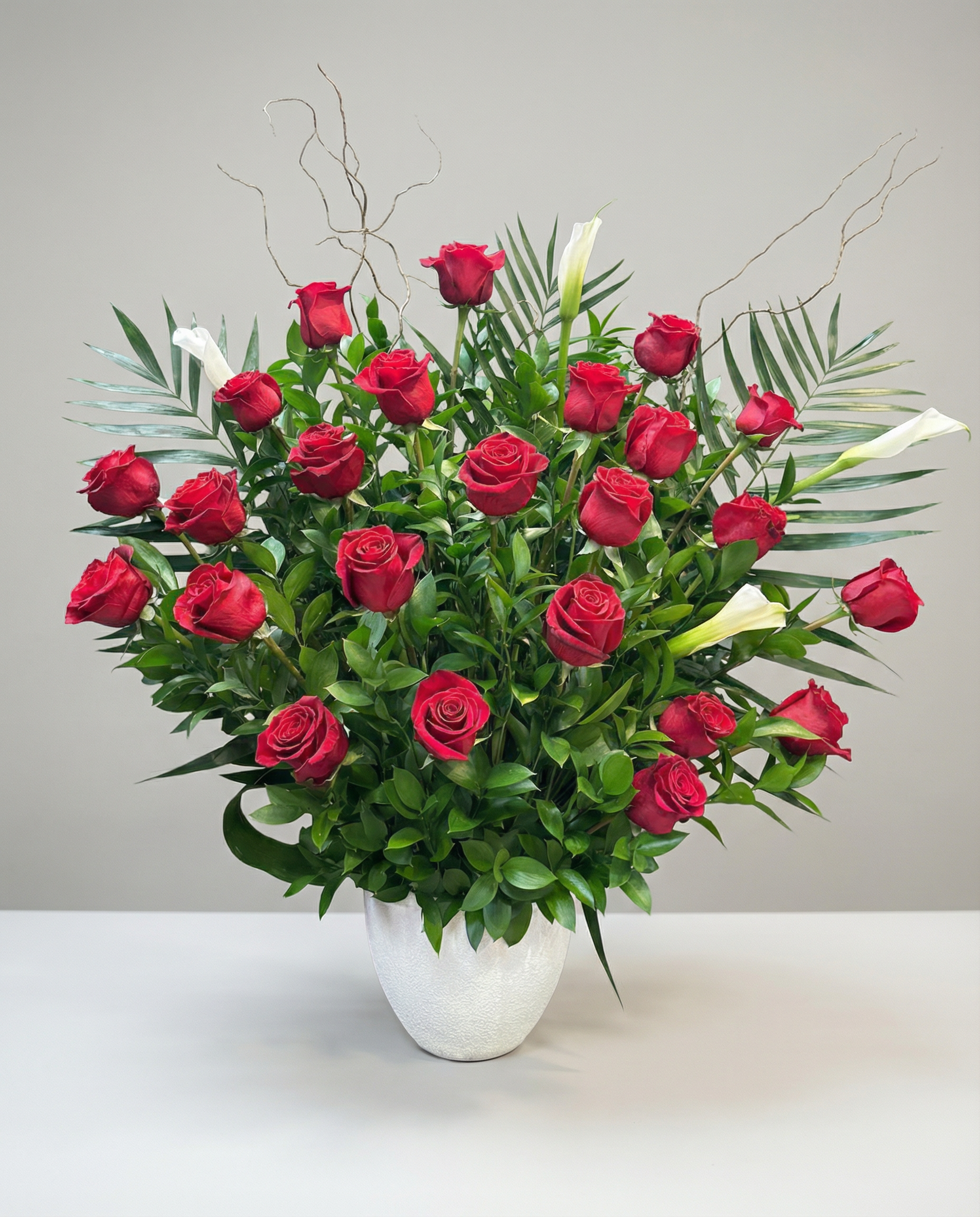 Corbeille funéraire Amour Infinie – arrangement floral élégant réalisé par un fleuriste professionnel, fleurs fraîches et de qualité, Fleurs2