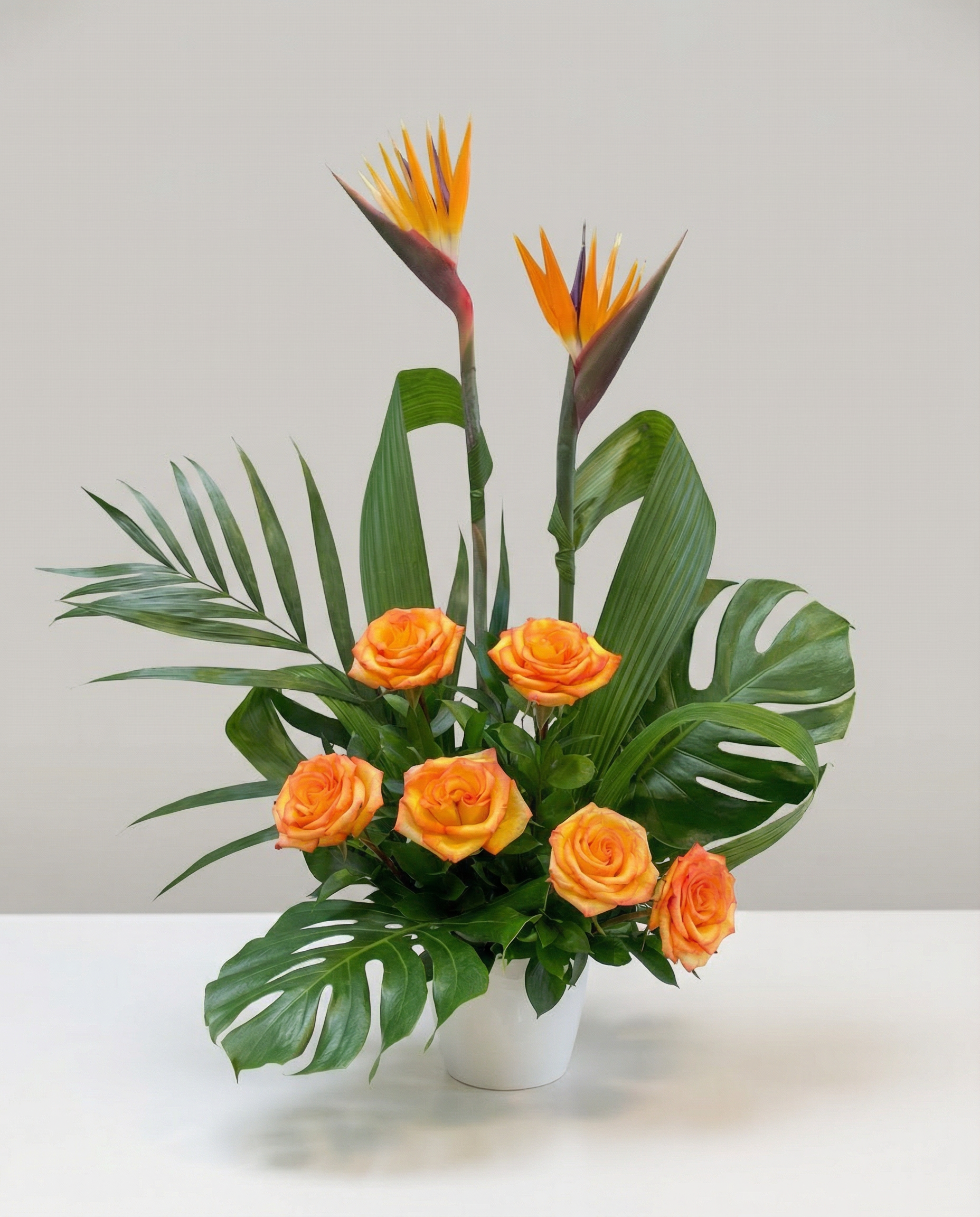 Corbeille funéraire Rayon de Soleil – arrangement floral élégant réalisé par un fleuriste professionnel, fleurs fraîches et de qualité, Fleurs2