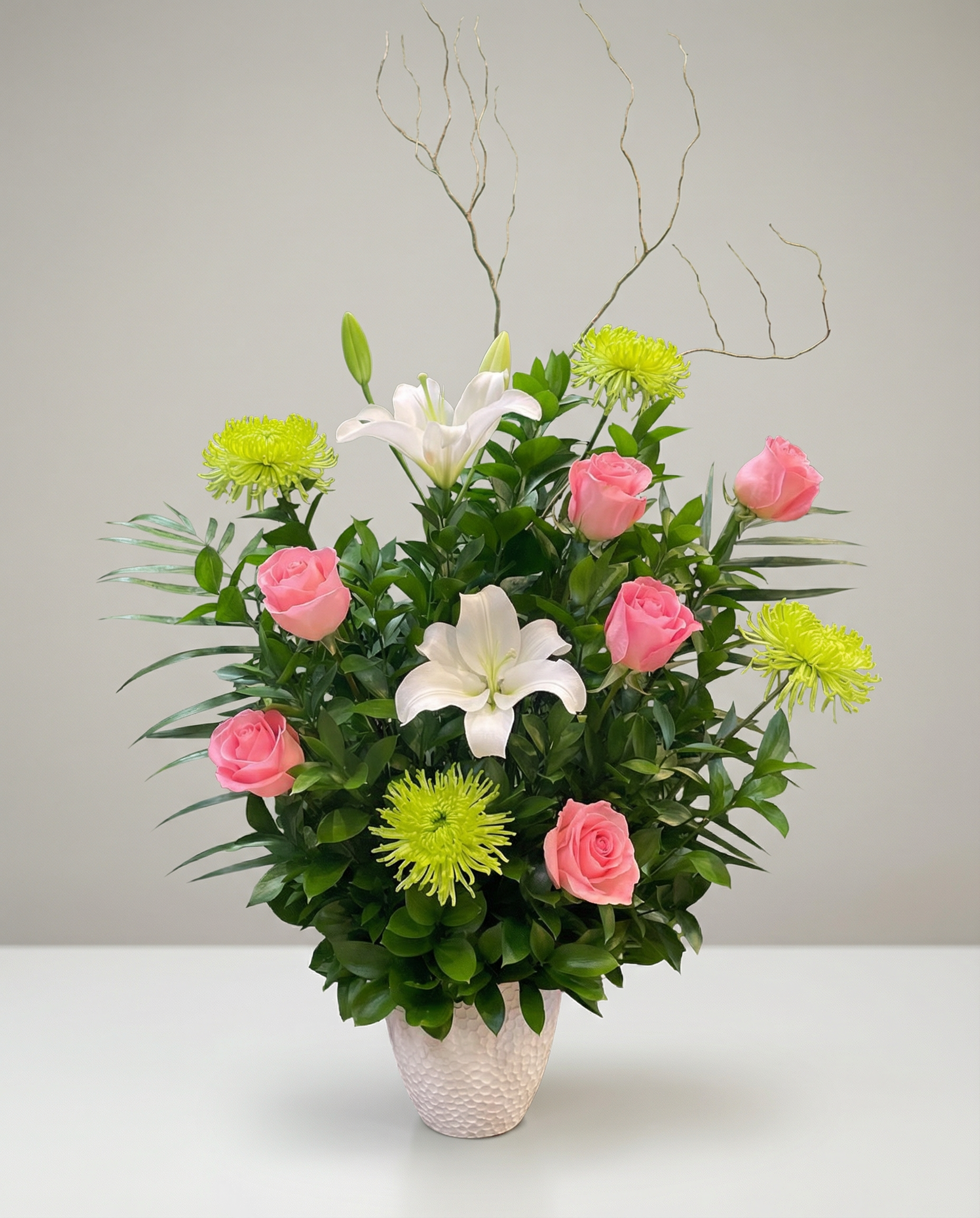 Corbeille funéraire La paix du coeur – arrangement floral élégant réalisé par un fleuriste professionnel, fleurs fraîches et de qualité, Fleurs2