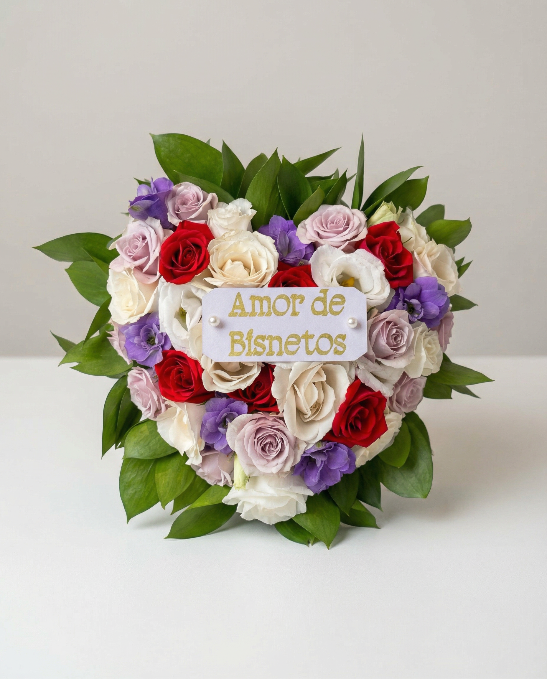 Arrangement funéraire Coeur Pétillant – arrangement floral élégant réalisé par un fleuriste professionnel, fleurs fraîches et de qualité, Fleurs2