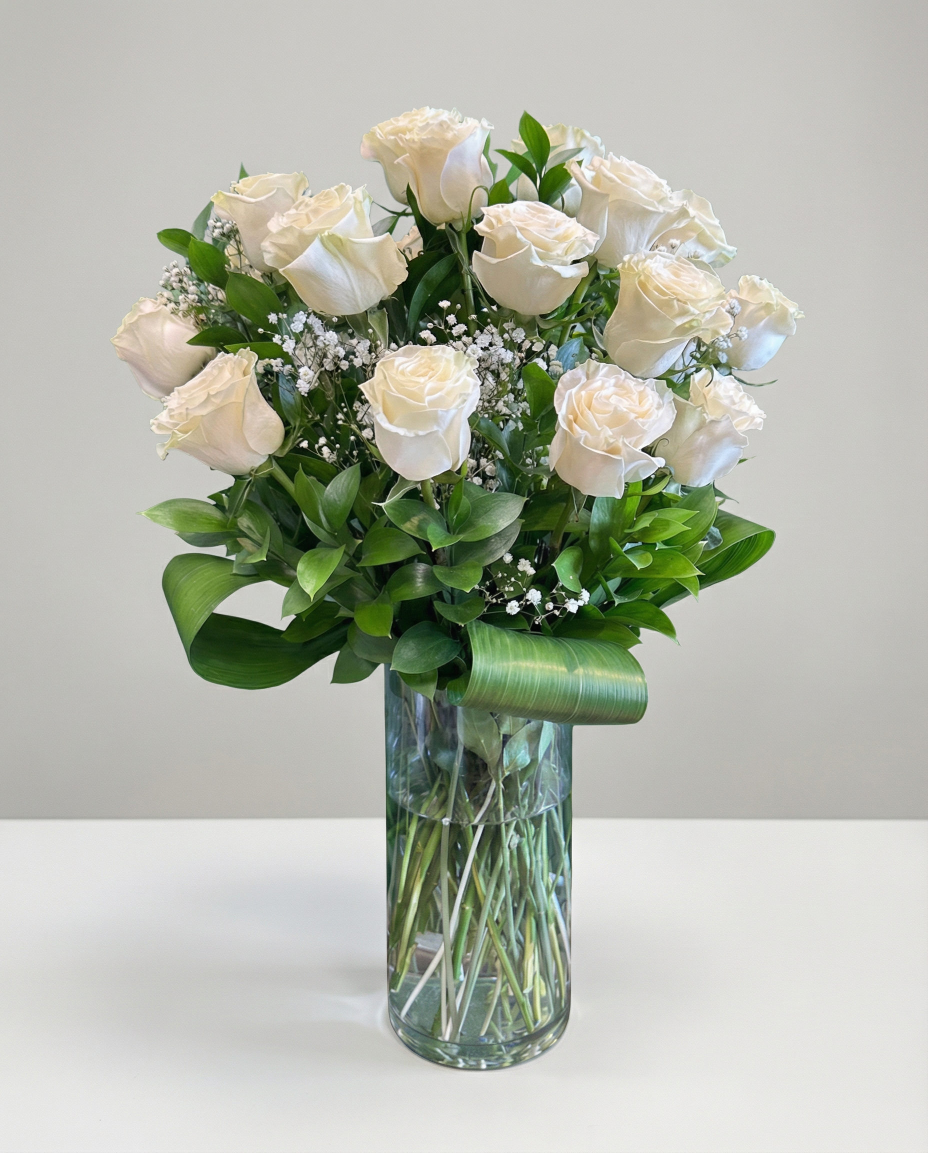Arrangement de sympathie La dance des roses – arrangement floral élégant réalisé par un fleuriste professionnel, fleurs fraîches et de qualité, Fleurs2