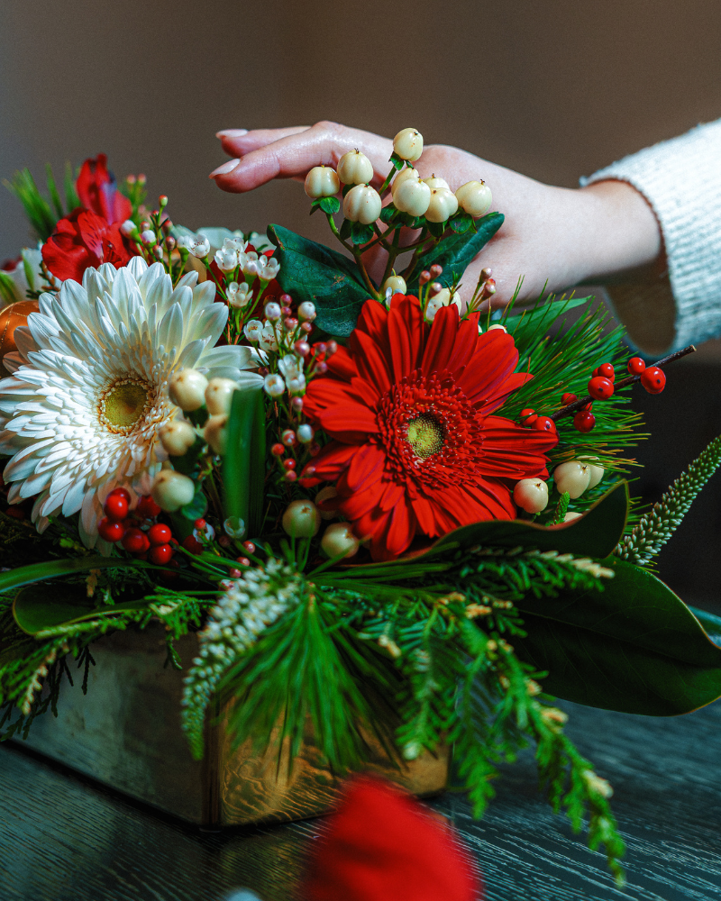 Création de centres de table de Noël | Atelier & brunch – arrangement floral élégant réalisé par un fleuriste professionnel, fleurs fraîches et de qualité, Fleurs2